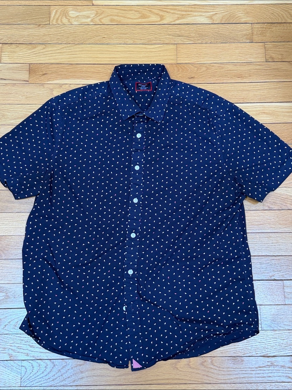 UNTUCKit Navy Short-Sleeve Button-Down with Tiny Triangle Print